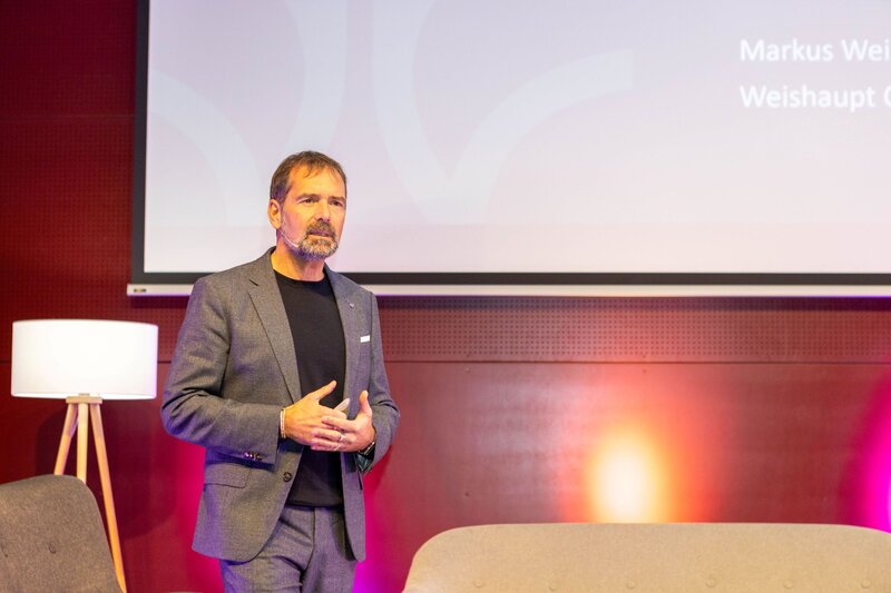 Markus Weishaupt bei seinem Vortrag im Rahmen des 7. Family Business Days an der FH Kufstein Tirol