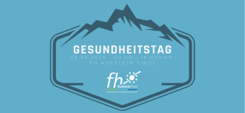 Schriftzug umrandet mit Bergen und einem blauen Hintergrund | © FH Kufstein Tirol