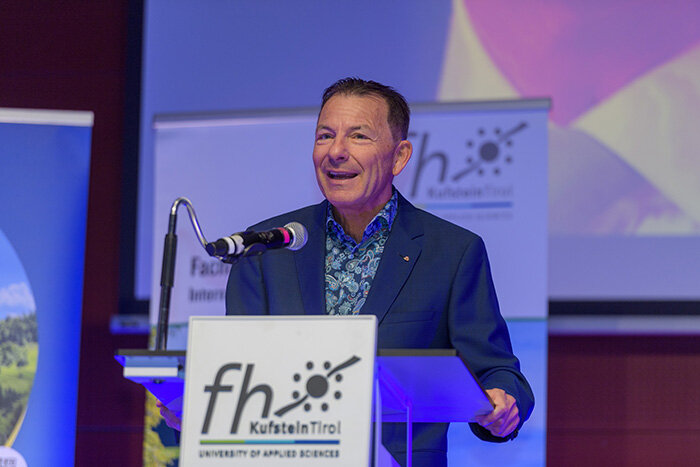 Madritsch am Rednerpult | © FH Kufstein Tirol