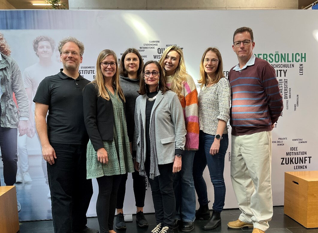 Vertreter:innen der Hochschulen in der Aula der FH Kufstein Tirol