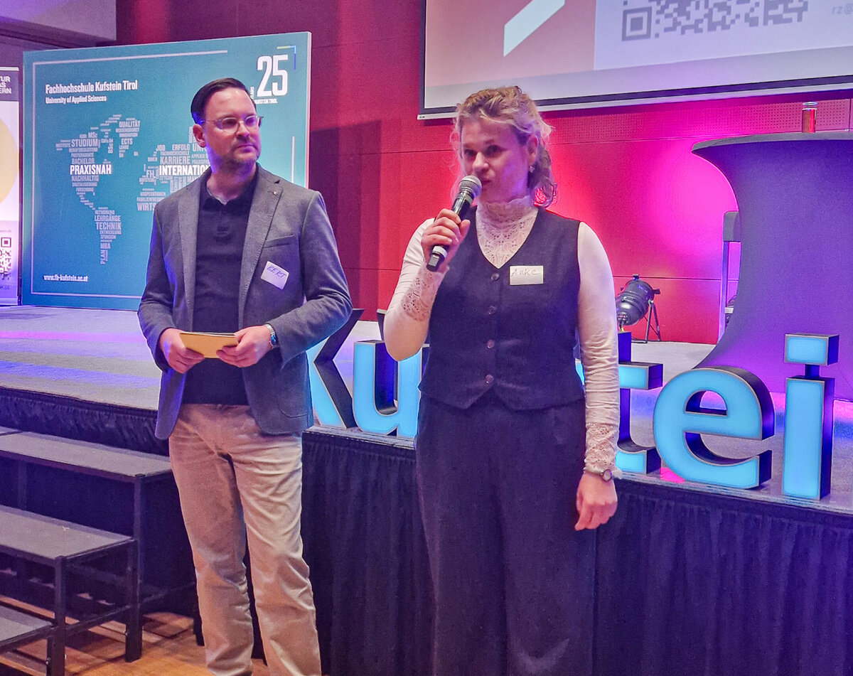 Anke Hellmann, Kulturreferentin des Landkreises Rosenheim und Kulturbotschafterin des Kulturatlas Bayern, war ebenfalls vor Ort.