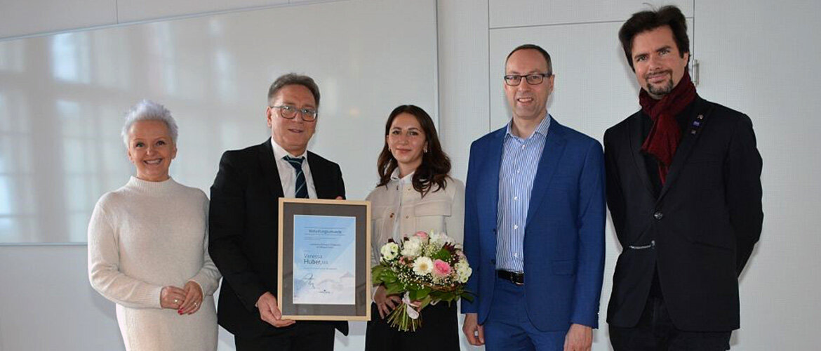 thesis_award_2023 | © Stadt Kufstein Eine Gruppe von Personen in einem Hörsaal der FH Kufstein Tirol. | © Stadt Kufstein