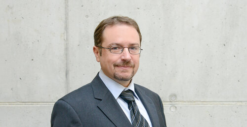 Christoph Hauser - Stv. Studiengangsleiter Bachelor Internationale Wirtschaft & Management, Master International Business Studies | © FH Kufstein Tirol Christoph Hauser, Stv. Studiengangsleiter Bachelor Internationale Wirtschaft & Management, Master International Business Studies | © FH Kufstein Tirol