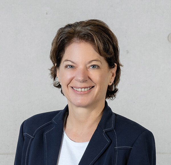 Monika Kohlhofer, Studiengangsleiterin Bachelor & Master Sport-, Kultur- & Veranstaltungsmanagement, Master Sports, Culture & Event Management | © FH Kufstein Tirol