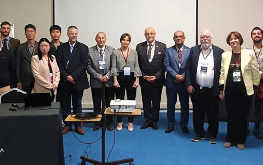 Die Teilnehmer:innen der Internationalen Konferenz diskutierten unter anderem über Materialwissenschaften und Nanotechnologien.