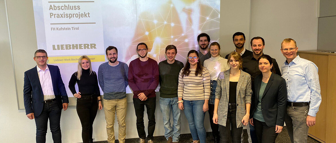 Die Praxisprojektgruppe des Masterstudiengangs Web Engineering & IT Solutions der FH Kufstein Tirol präsentierte bei der Liebherr Werk Bischofshofen GmbH ihre Weblösungen.