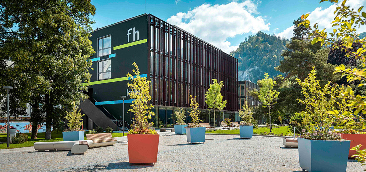 Ergebnisse des CHE Hochschulrankings bestätigen durch mehrfache Spitzenplätze die persönliche Ausrichtung der FH Kufstein Tirol mit herausstechenden digitalen Lehrelementen.