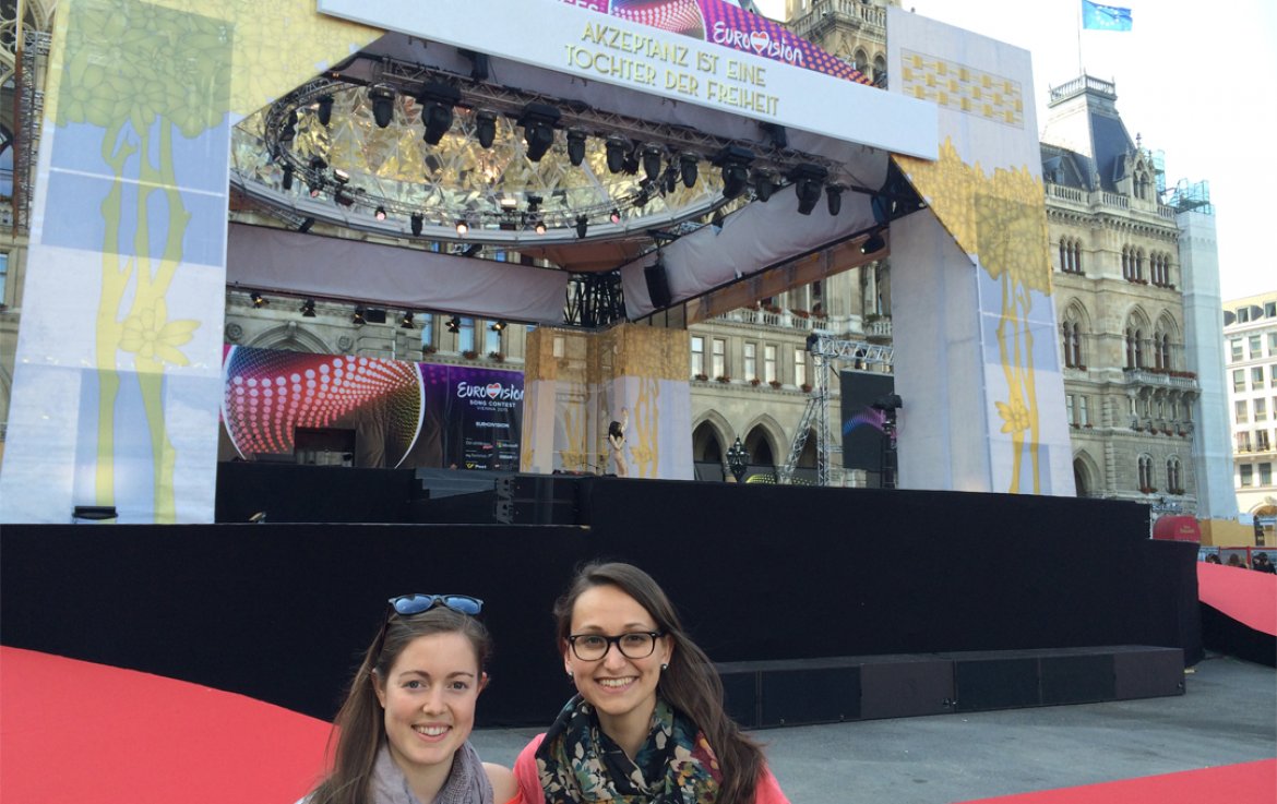 2 unserer Volunteers beim Eurovision Songcontest 2015 in Wien 