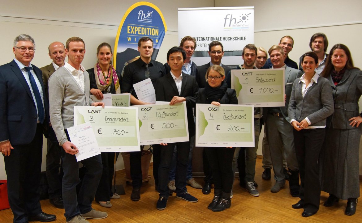 Fit for Business Ideenwettbewerb 2013 -   Jury und TeilnehmerInnen der Finalrunde am 19.11.2013 an der FH Kufstein Tirol