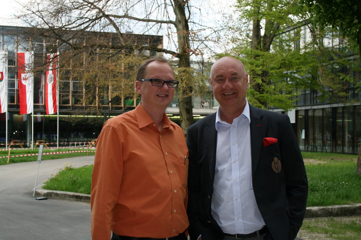 Prof.(FH) Dr. Robert Kaspar mit Mag. Hans Peter Trost 