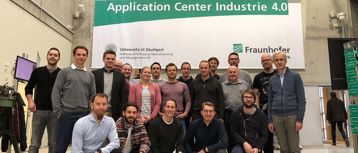 Die Studierenden beim IPA Fraunhofer Institut in Stuttgart
