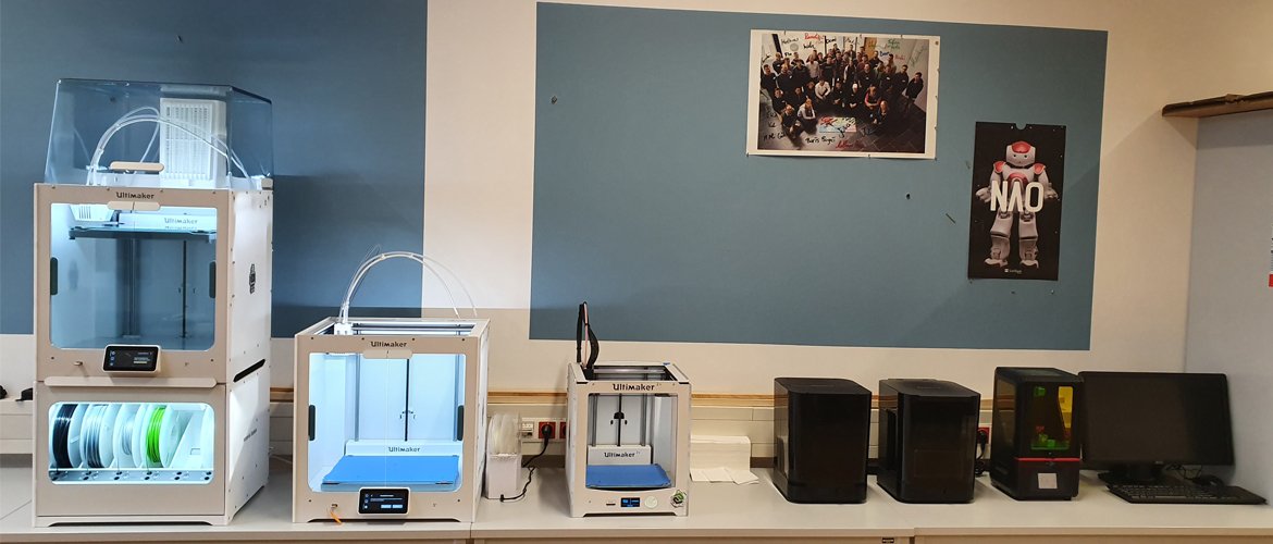 Ab kommendem Wintersemester wird sich ein Metall-3D-Drucker in die 3D-Drucker-Familie der FH Kufstein Tirol einreihen. 